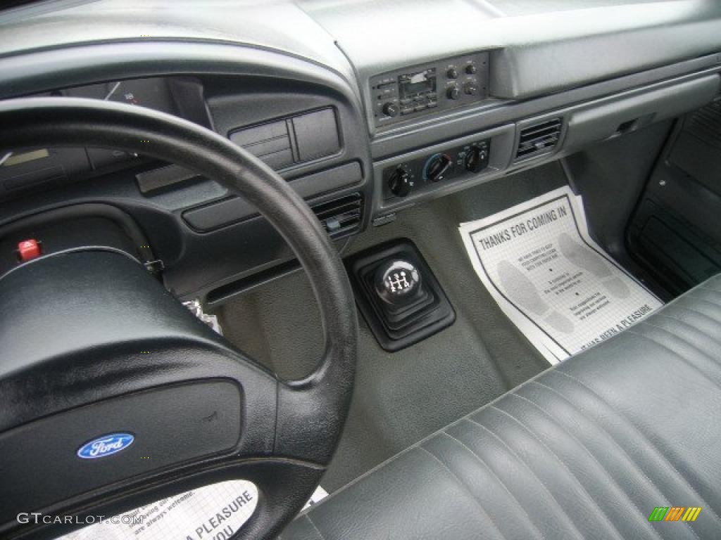 1992 F150 XLT Regular Cab - Dark Shadow Blue Metallic / Grey photo #11