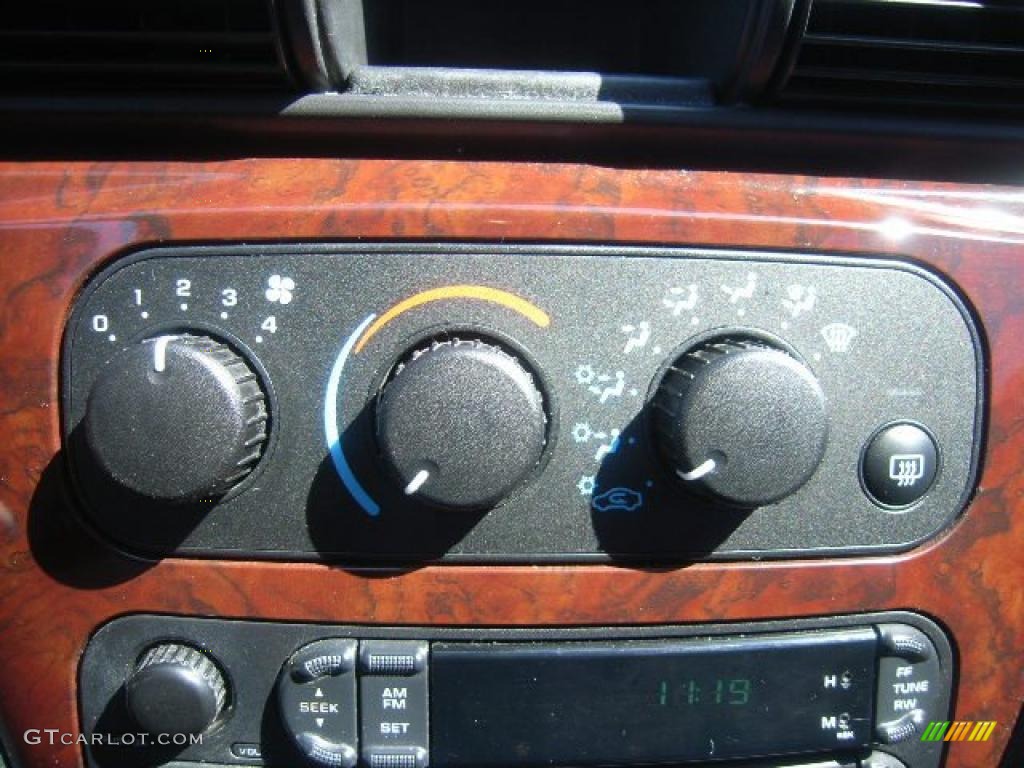 2002 Stratus SE Sedan - Sterling Blue Satin Glow / Dark Slate Gray photo #17