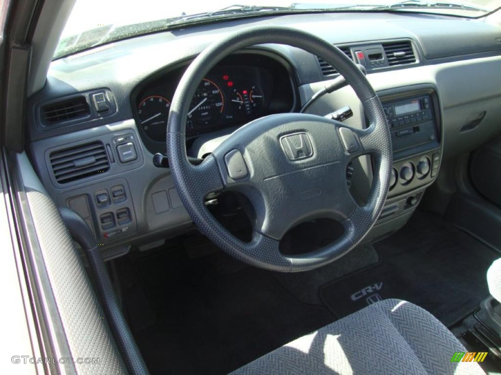 1998 CR-V LX 4WD - Sebring Silver Metallic / Charcoal photo #11