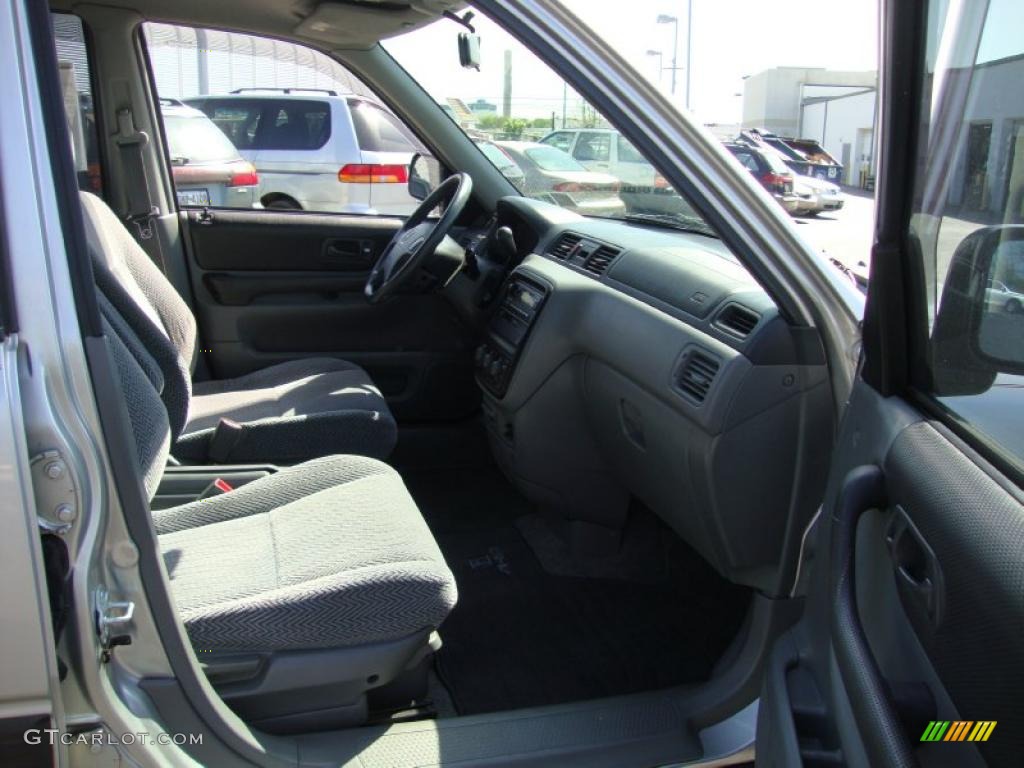 1998 CR-V LX 4WD - Sebring Silver Metallic / Charcoal photo #18