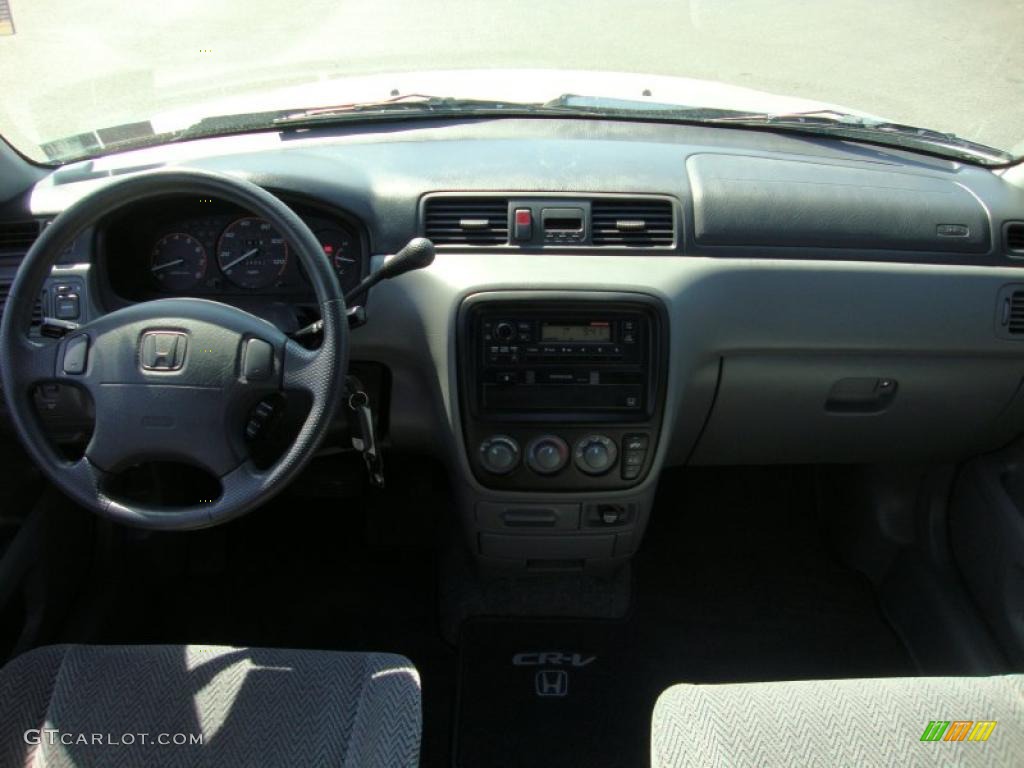 1998 CR-V LX 4WD - Sebring Silver Metallic / Charcoal photo #29