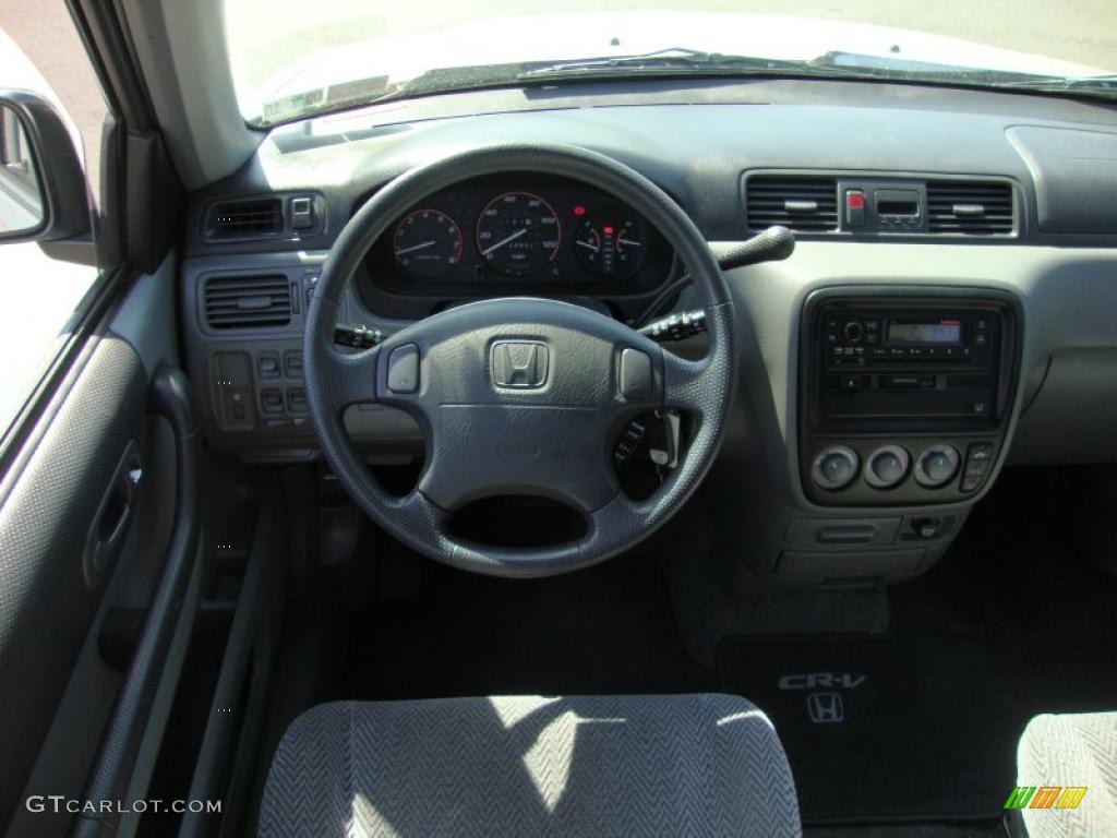 1998 CR-V LX 4WD - Sebring Silver Metallic / Charcoal photo #30