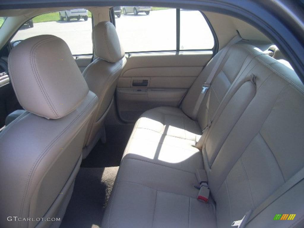 2004 Crown Victoria LX - Arizona Beige Metallic / Medium Parchment photo #14