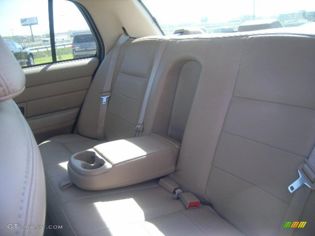 2004 Crown Victoria LX - Arizona Beige Metallic / Medium Parchment photo #17