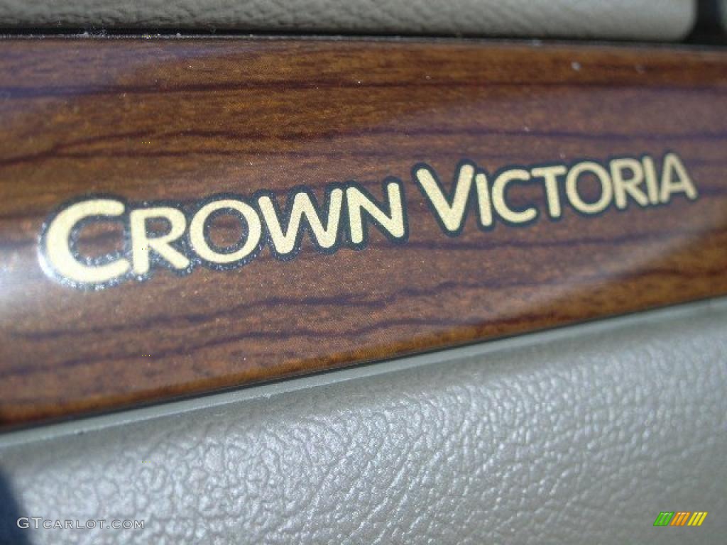 2004 Crown Victoria LX - Arizona Beige Metallic / Medium Parchment photo #37