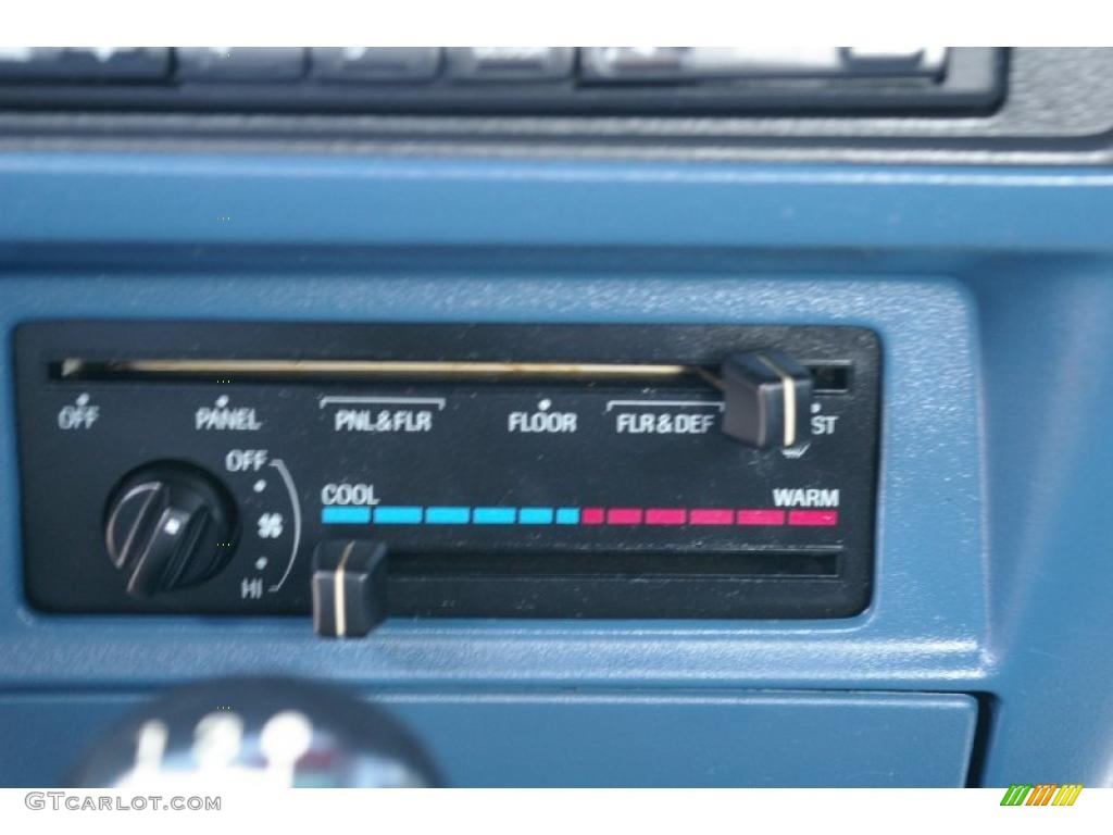 1994 Ranger XLT Regular Cab - Lapis Blue Metallic / Blue photo #6