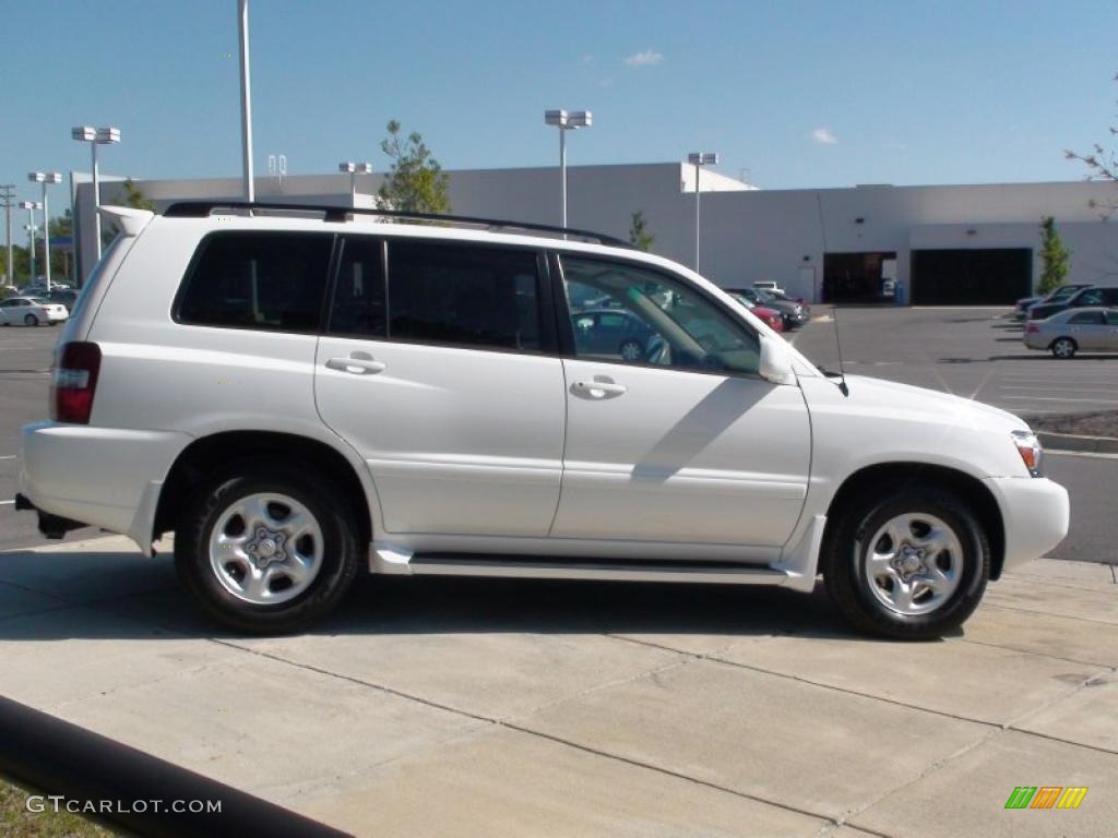 2004 Highlander I4 - Super White / Ivory photo #5