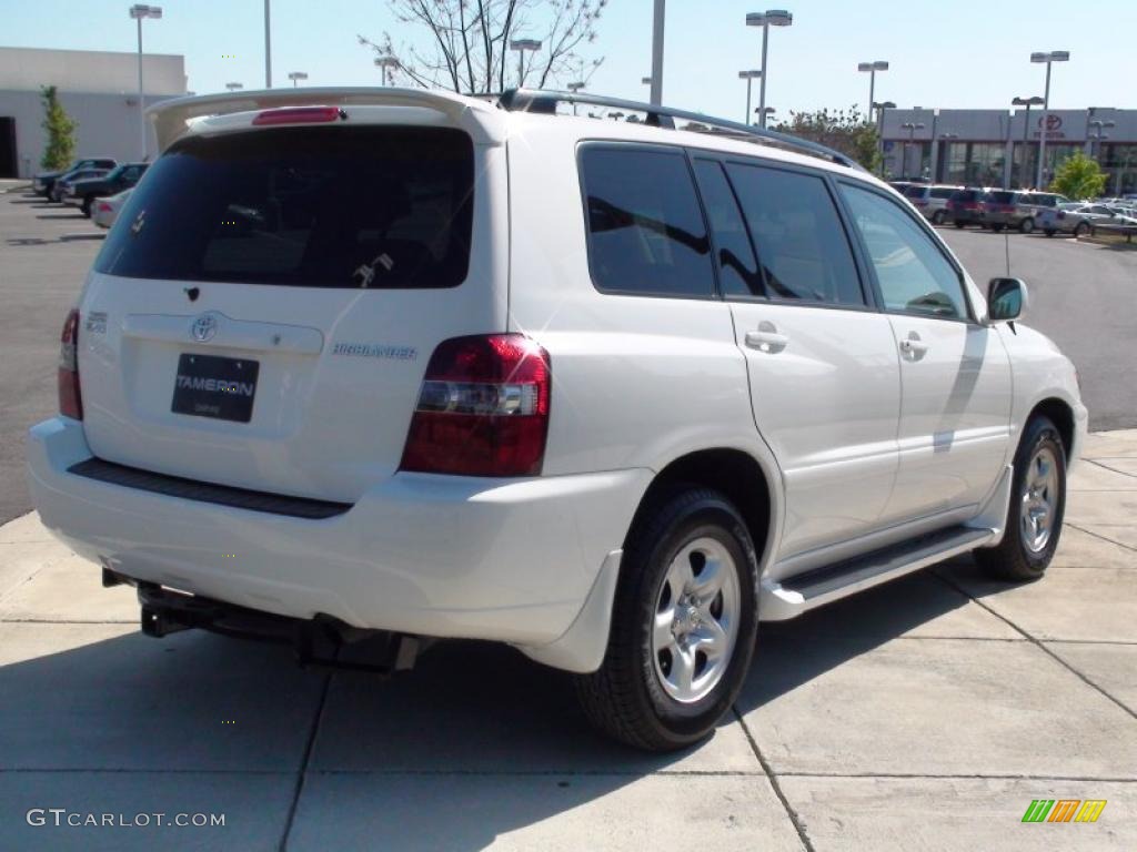 2004 Highlander I4 - Super White / Ivory photo #7