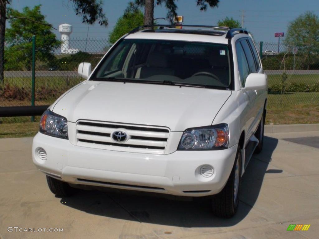 2004 Highlander I4 - Super White / Ivory photo #16