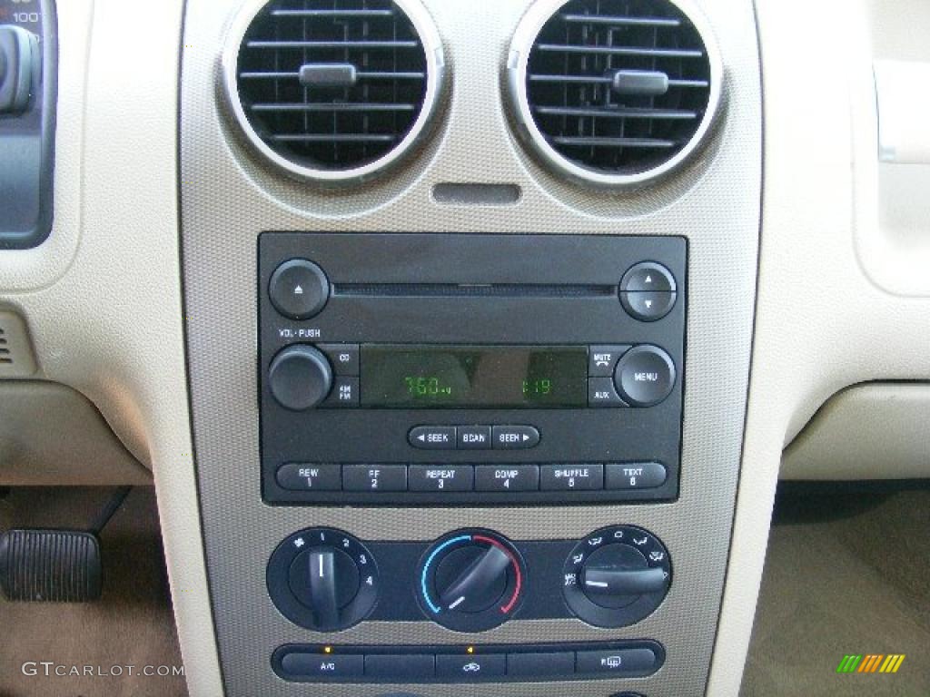 2005 Ford Freestyle SEL Controls Photo #28426174