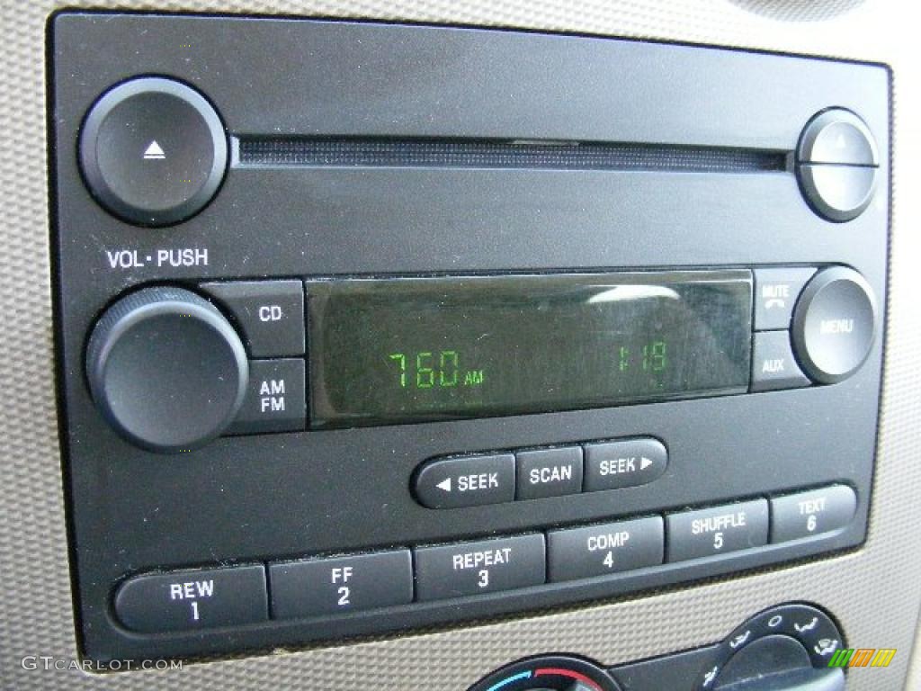 2005 Ford Freestyle SEL Audio System Photo #28426194