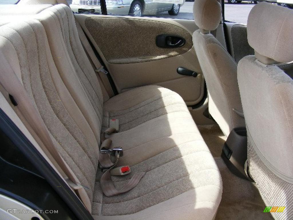 1996 S Series SL2 Sedan - Gold / Beige photo #12