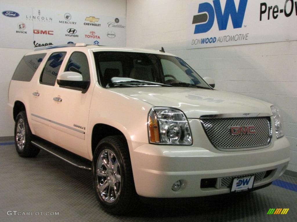 2009 Yukon XL Denali AWD - White Diamond Tricoat / Cocoa/Light Cashmere photo #1