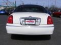 2001 Vibrant White Lincoln Town Car Executive  photo #4