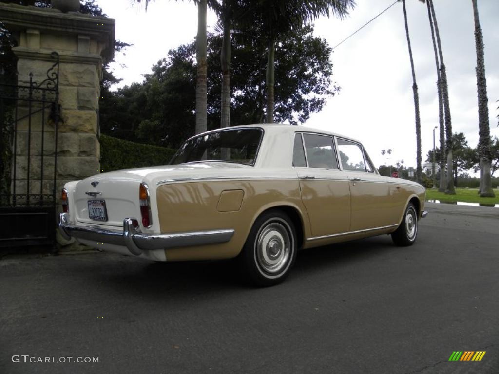 1967 T Series 4 Door - White/Beige Two Tone / Beige photo #3
