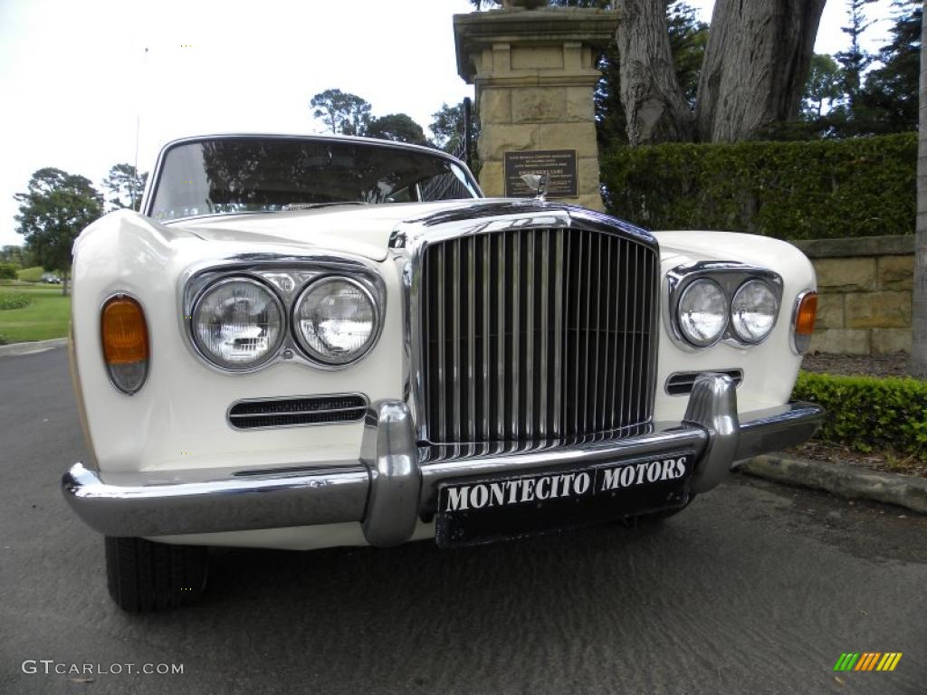 1967 T Series 4 Door - White/Beige Two Tone / Beige photo #7