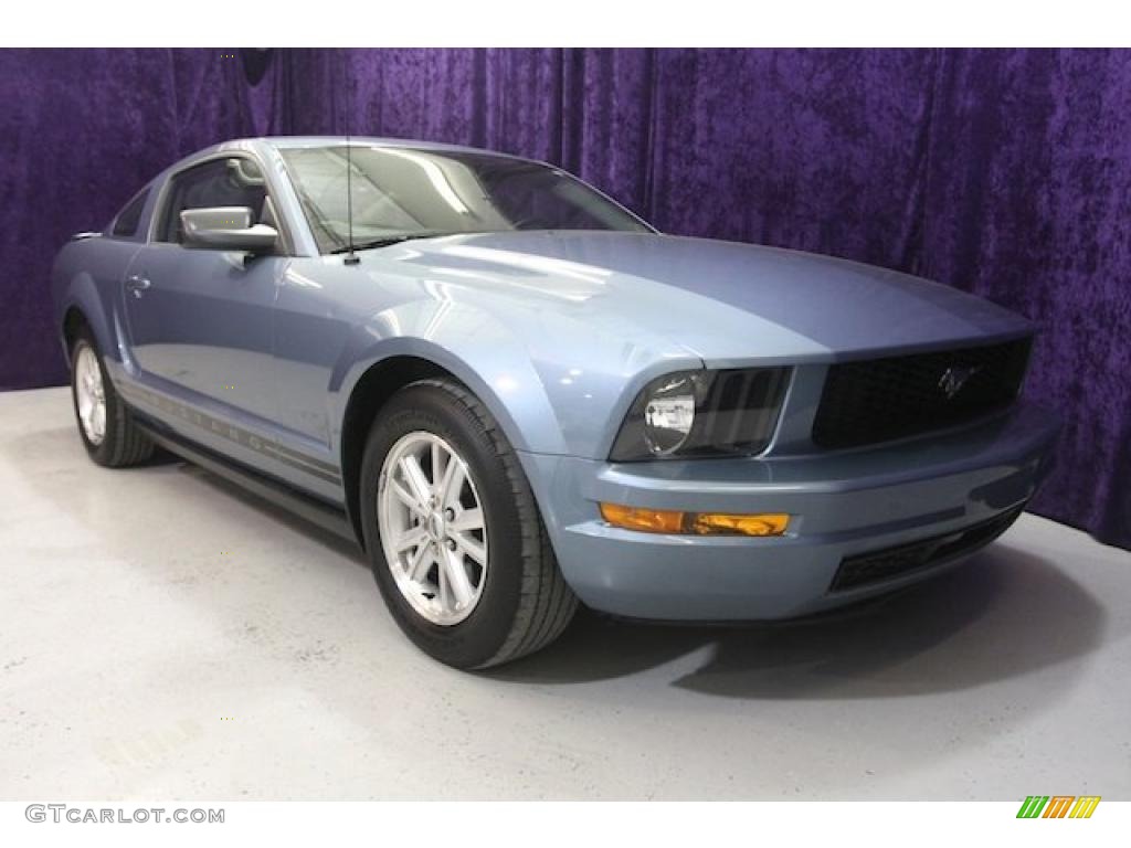 2007 Mustang V6 Deluxe Coupe - Windveil Blue Metallic / Light Graphite photo #1