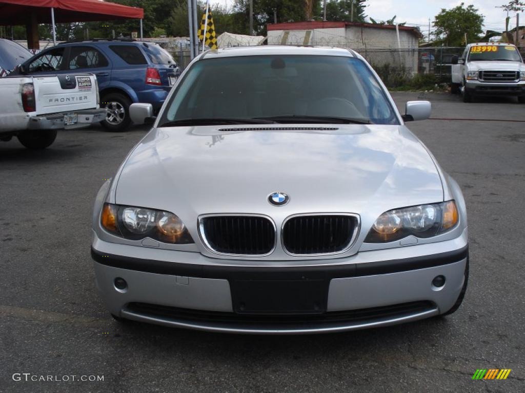 2004 3 Series 325i Sedan - Titanium Silver Metallic / Black photo #2