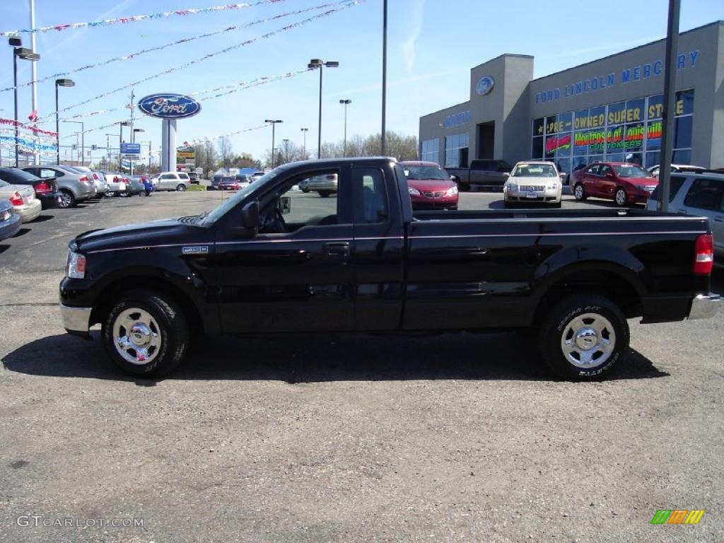 2004 F150 XL Regular Cab - Black / Dark Flint photo #2