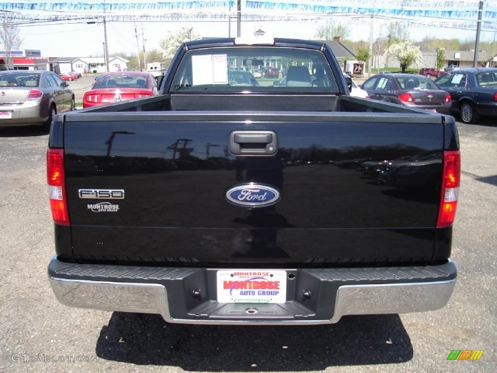 2004 F150 XL Regular Cab - Black / Dark Flint photo #4