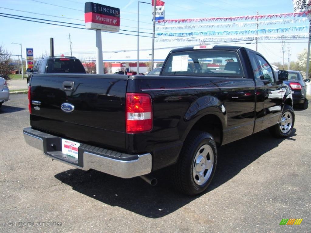 2004 F150 XL Regular Cab - Black / Dark Flint photo #5