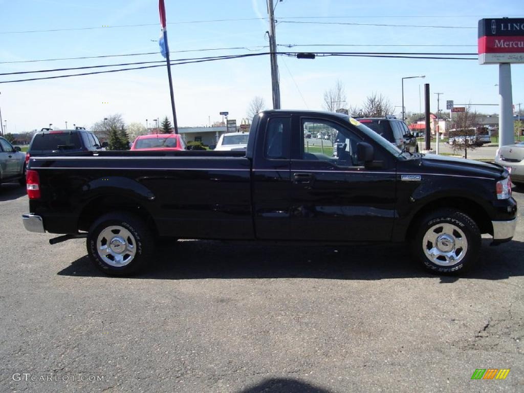 2004 F150 XL Regular Cab - Black / Dark Flint photo #6