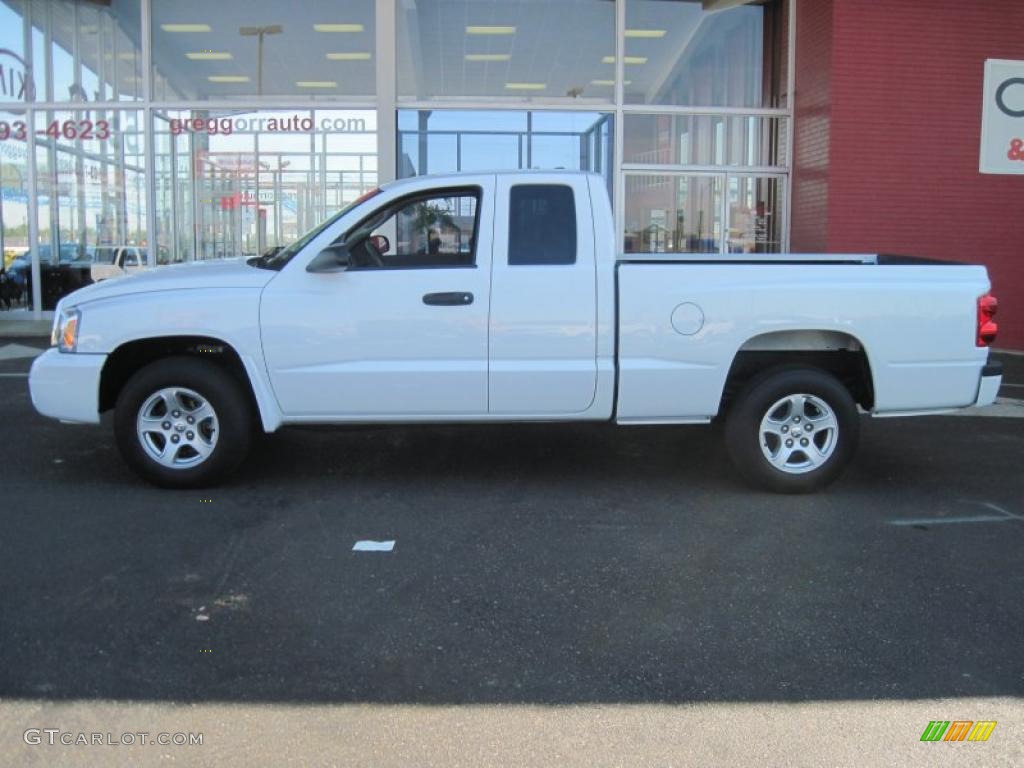 2007 Dakota SLT Club Cab - Bright White / Medium Slate Gray photo #3