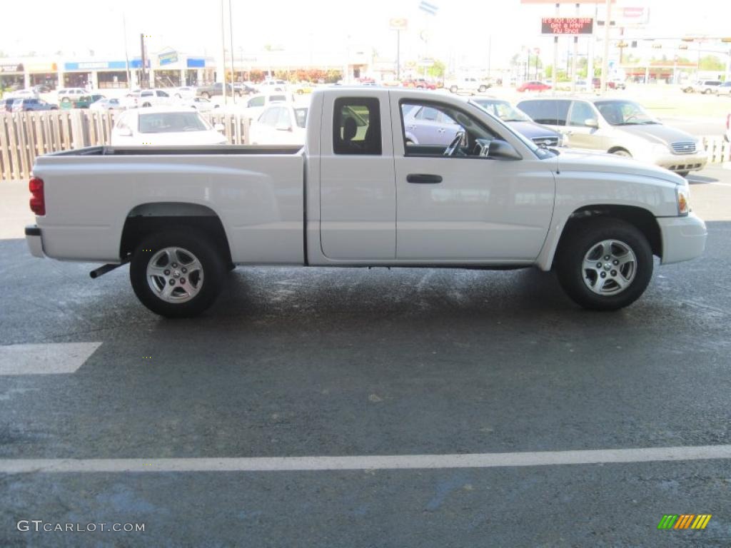 2007 Dakota SLT Club Cab - Bright White / Medium Slate Gray photo #4