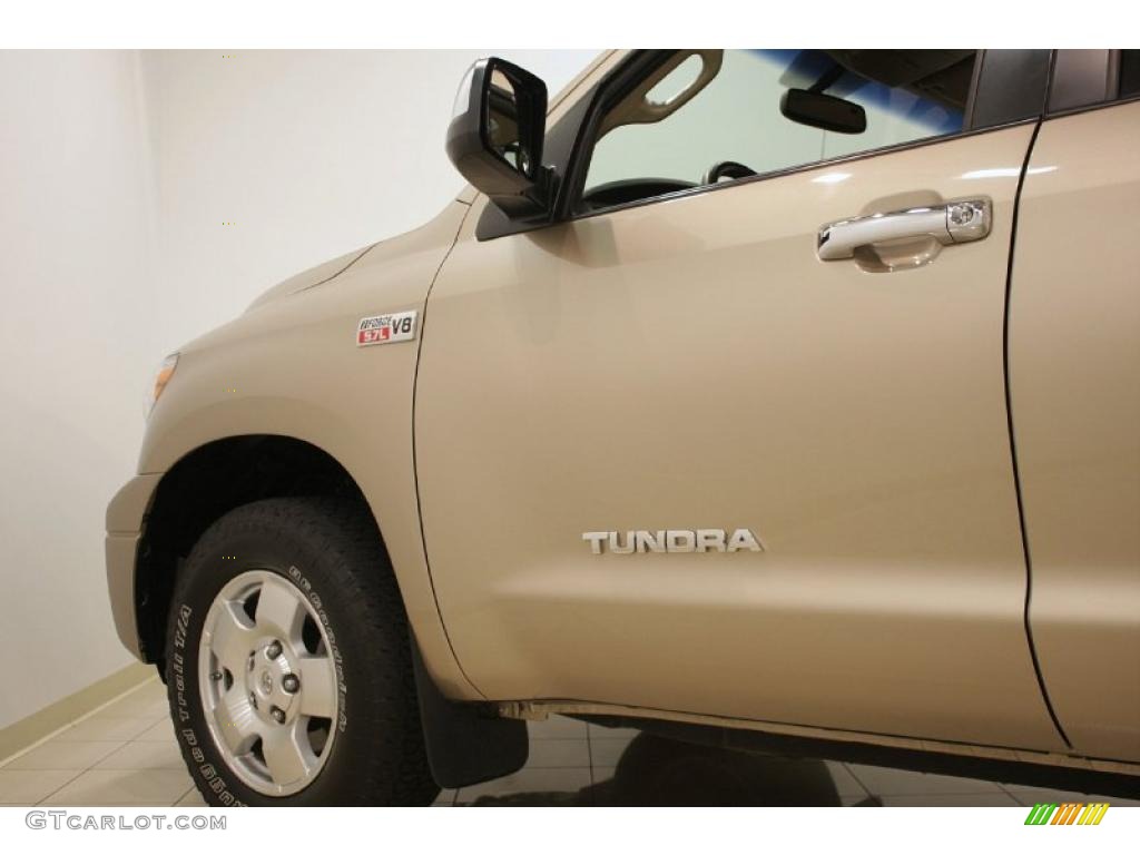 2007 Tundra Limited Double Cab 4x4 - Desert Sand Mica / Beige photo #24