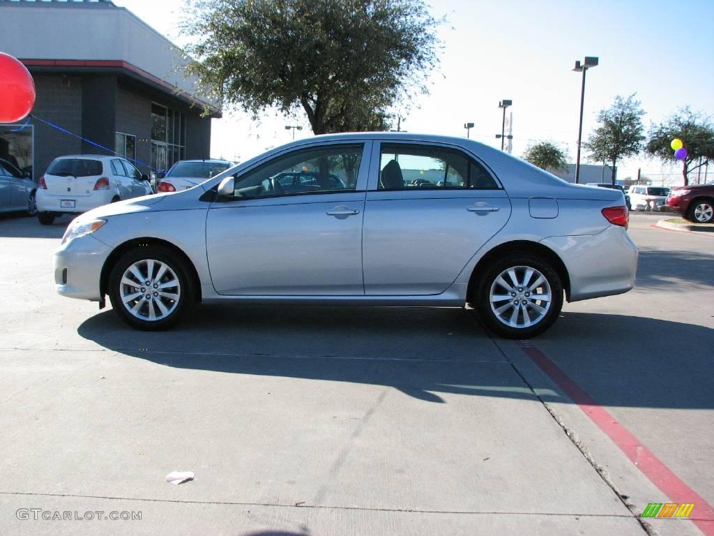 2009 Corolla LE - Classic Silver Metallic / Ash photo #4