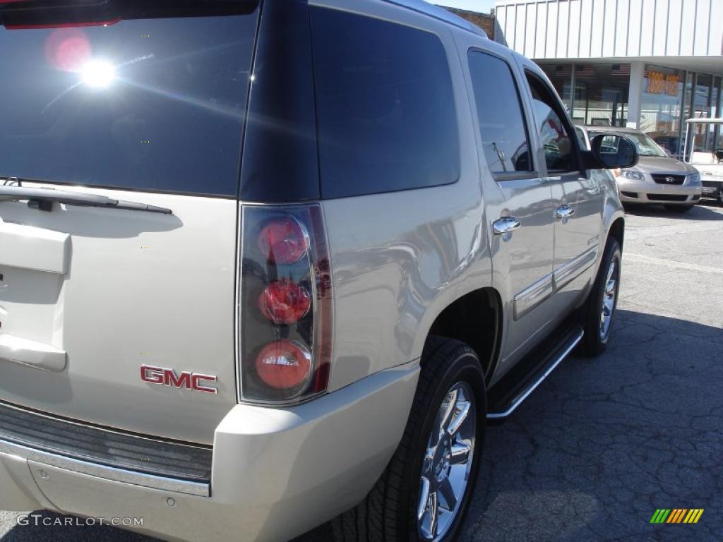 2007 Yukon Denali AWD - Gold Mist Metallic / Cocoa/Light Cashmere photo #5