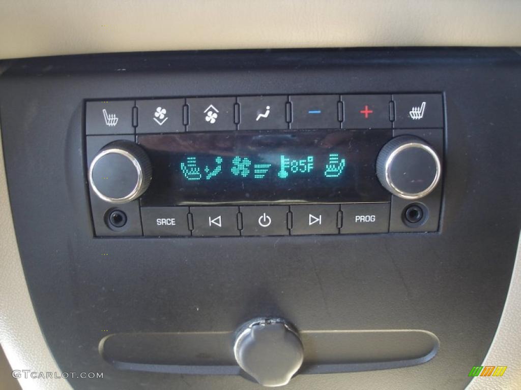 2007 Yukon Denali AWD - Gold Mist Metallic / Cocoa/Light Cashmere photo #17