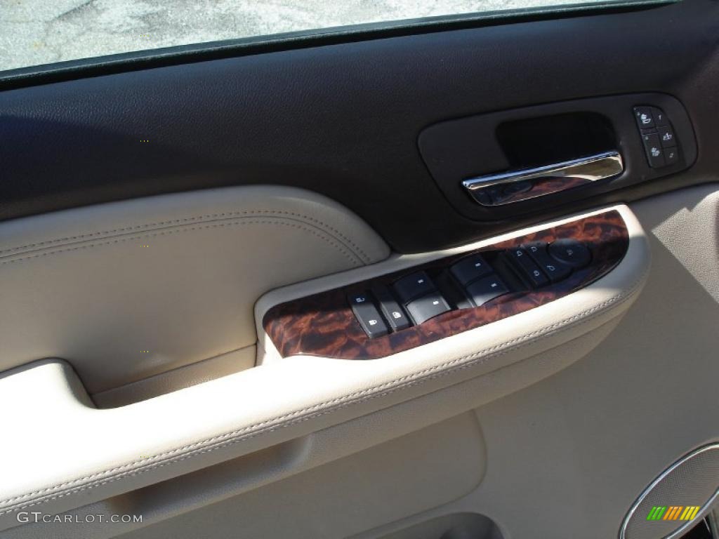 2007 Yukon Denali AWD - Gold Mist Metallic / Cocoa/Light Cashmere photo #21