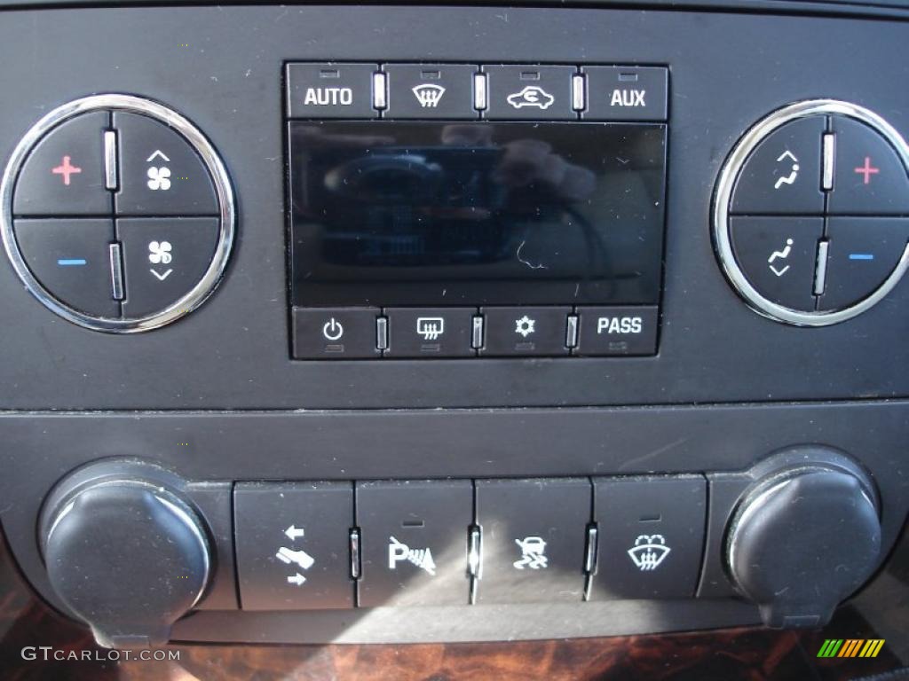 2007 Yukon Denali AWD - Gold Mist Metallic / Cocoa/Light Cashmere photo #24