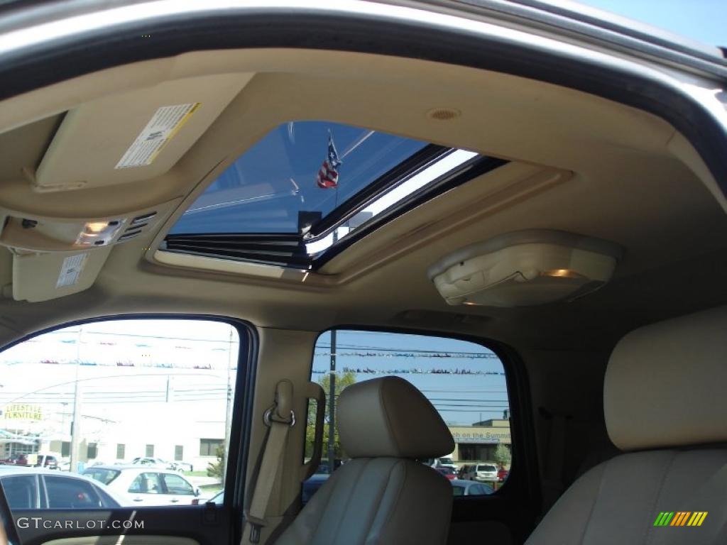 2007 Yukon Denali AWD - Gold Mist Metallic / Cocoa/Light Cashmere photo #32