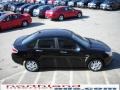 Black - Focus SE Sedan Photo No. 5