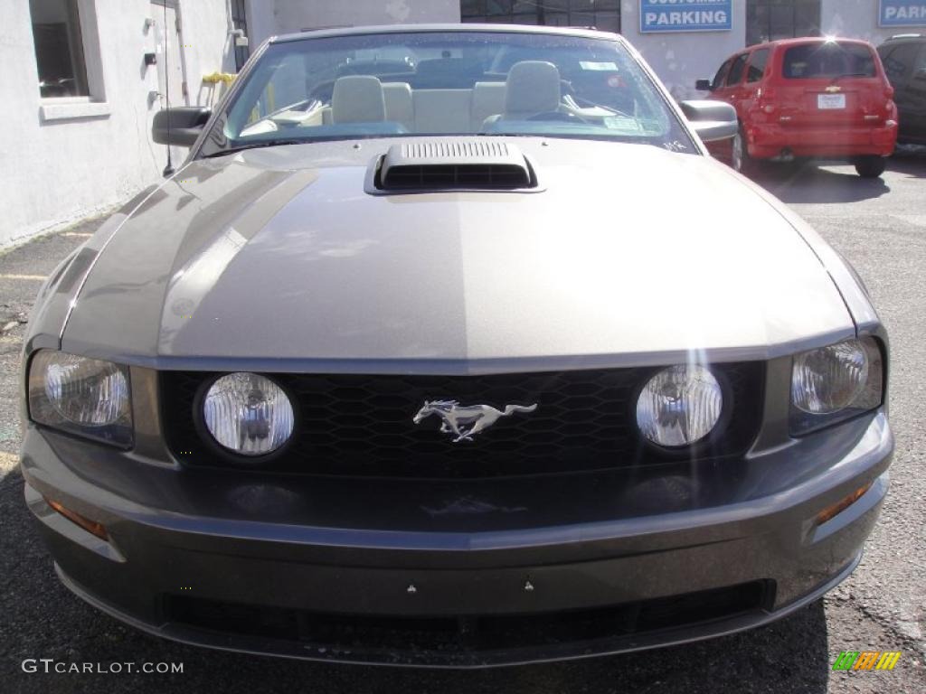 2005 Mustang GT Premium Convertible - Mineral Grey Metallic / Medium Parchment photo #2