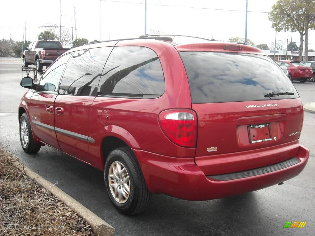 2001 Grand Caravan Sport - Inferno Red Pearlcoat / Taupe photo #5