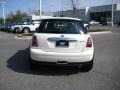 Pepper White - Cooper Hardtop Photo No. 4