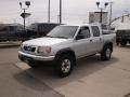 Silver Ice - Frontier XE Crew Cab 4x4 Photo No. 2