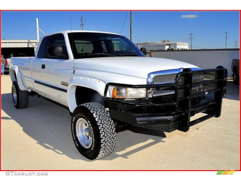 2001 Ram 2500 SLT Quad Cab 4x4 - Bright White / Mist Gray photo #10