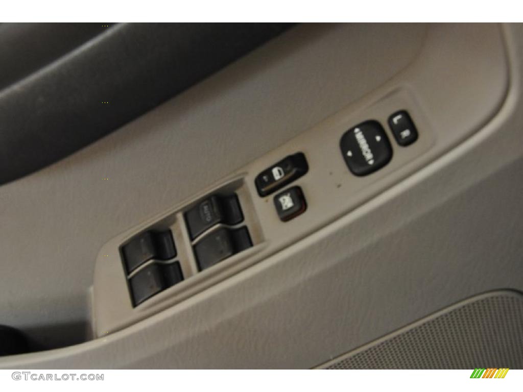 2004 4Runner SR5 4x4 - Natural White / Stone photo #11
