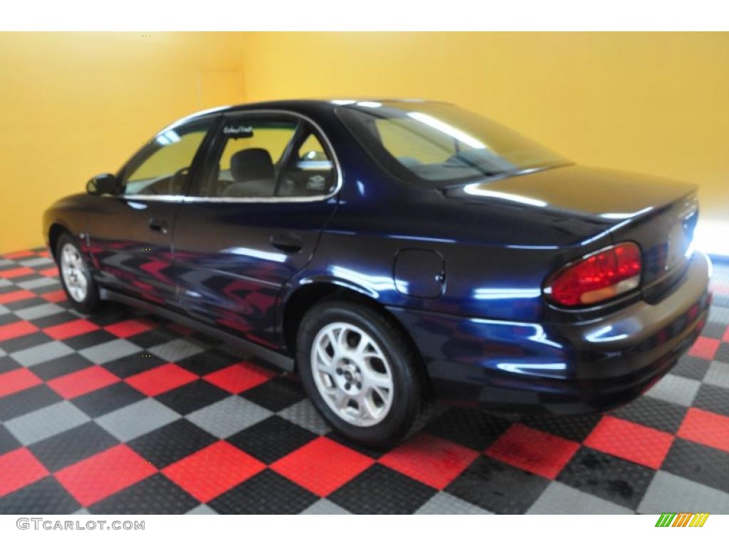 2001 Intrigue GL - Midnight Blue / Dark Gray photo #4