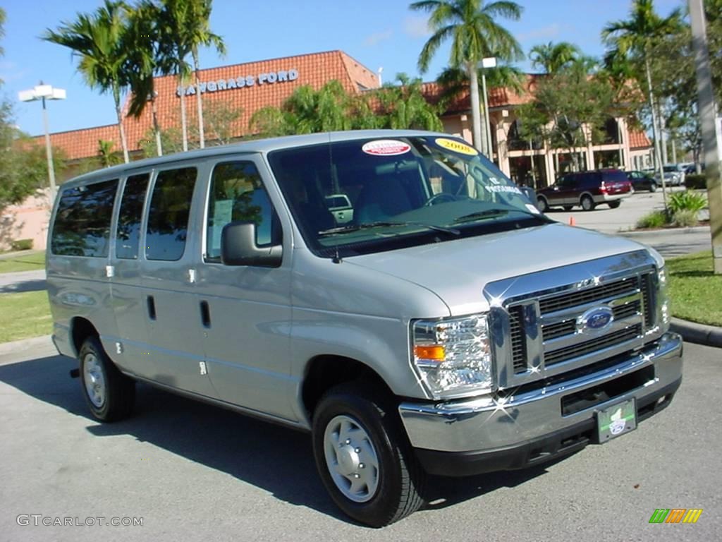 2008 E Series Van E350 Super Duty XLT Passenger - Silver Metallic / Medium Flint photo #1