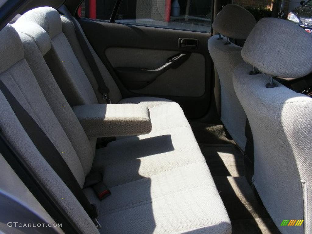 1996 Camry LE Sedan - Cashmere Beige Metallic / Beige photo #12