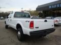 Oxford White - F350 Super Duty XL Crew Cab 4x4 Photo No. 2