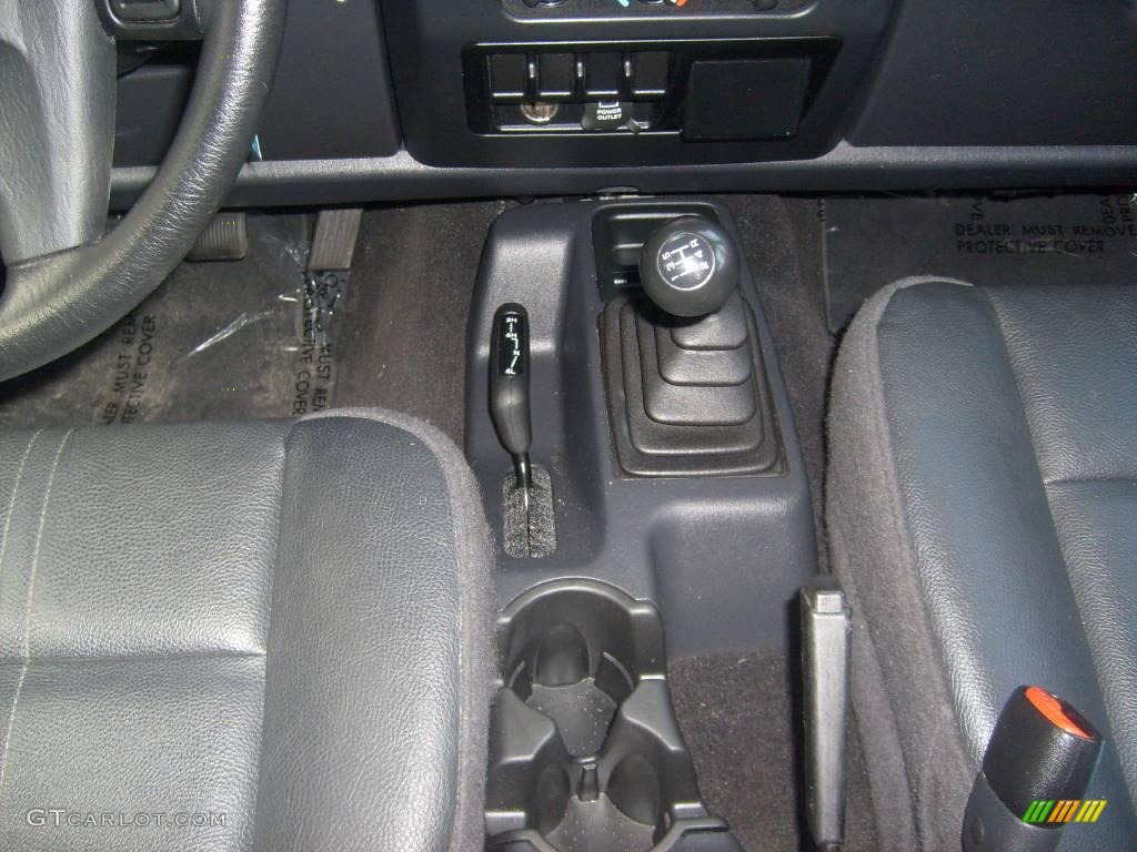 2004 Wrangler X 4x4 - Patriot Blue Pearl / Dark Slate Gray photo #24