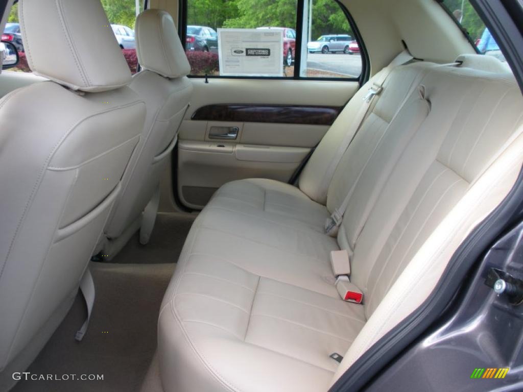 2007 Mercury Grand Marquis LS Rear Seat Photo #28482082