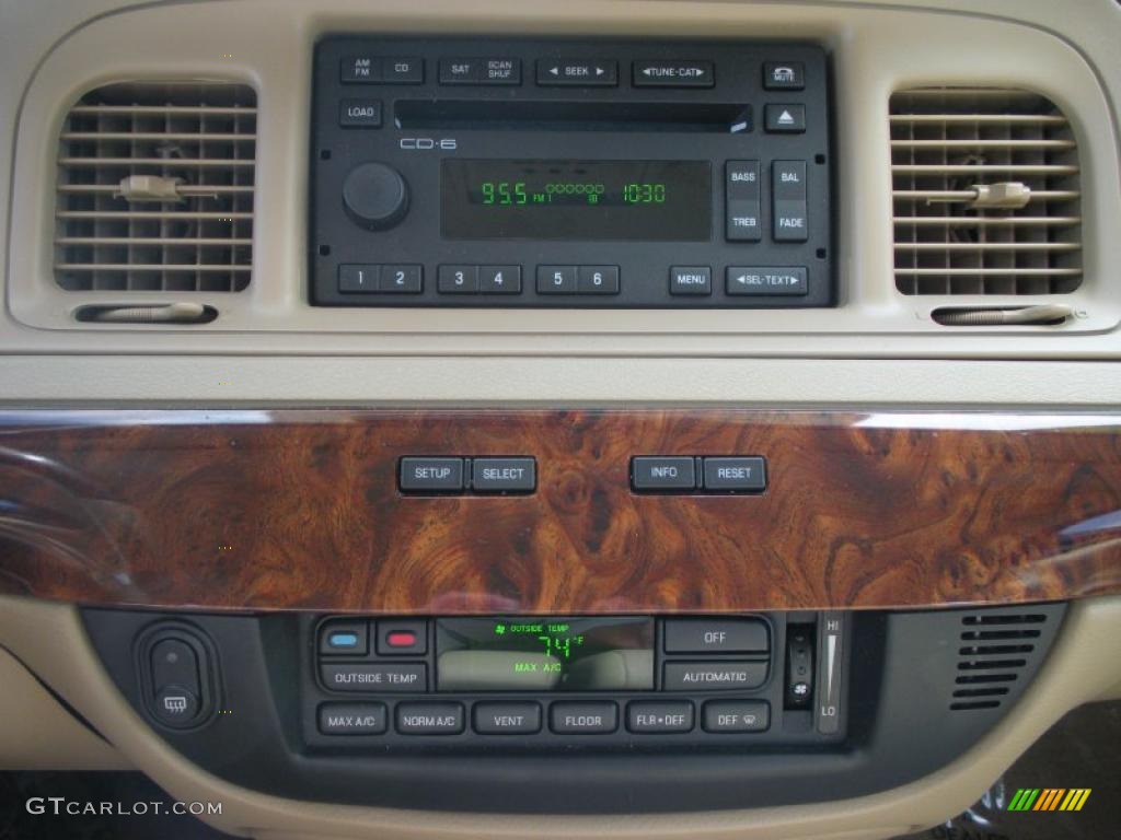 2007 Mercury Grand Marquis LS Controls Photo #28482242