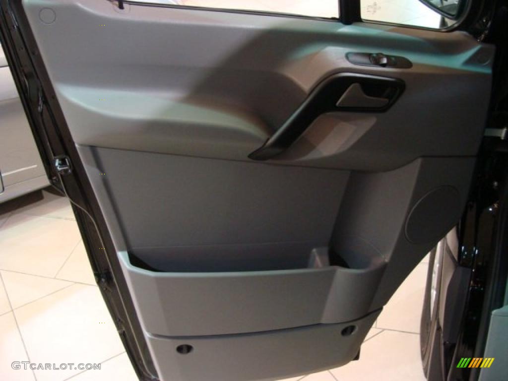 2010 Sprinter 2500 Passenger Van - Black / Black photo #5